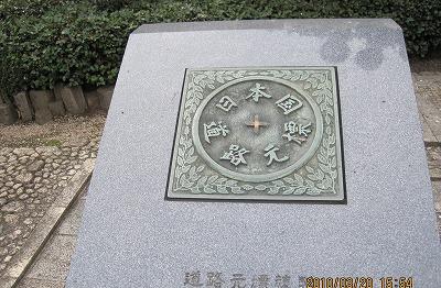 ���{���H���W